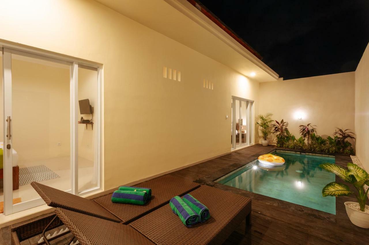 Villa Julie เซมินยัค ภายนอก รูปภาพ