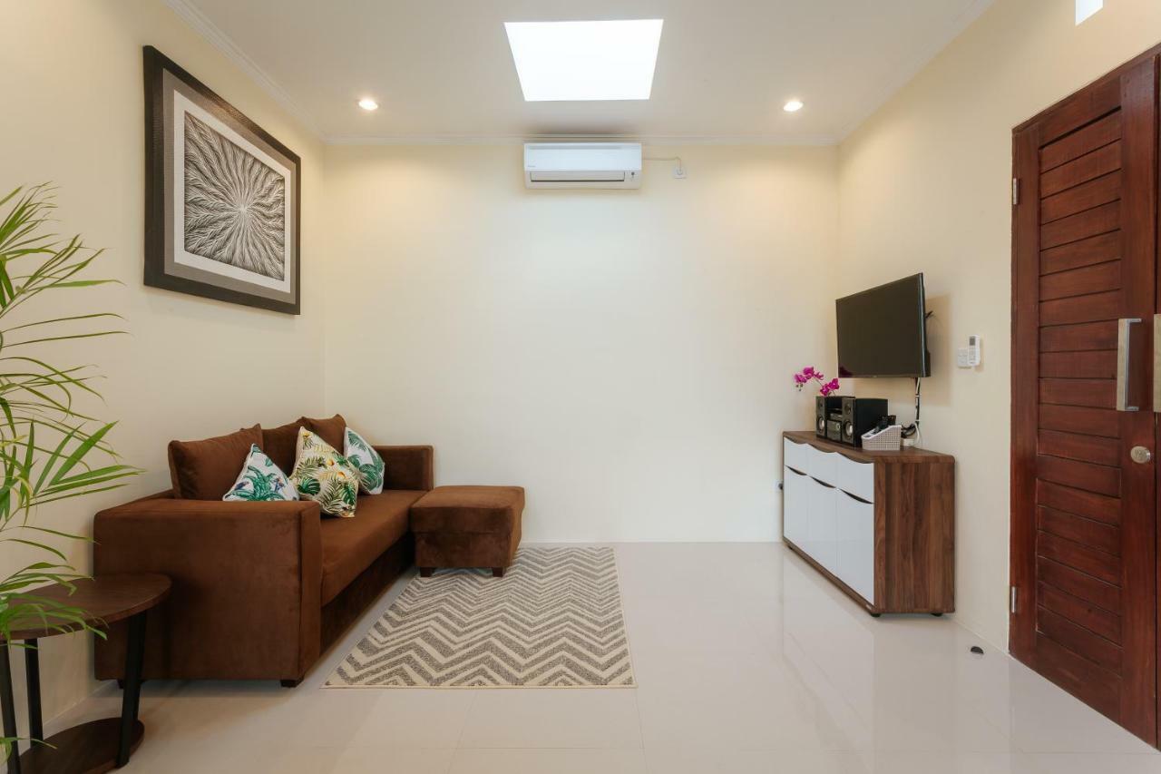 Villa Julie เซมินยัค ภายนอก รูปภาพ